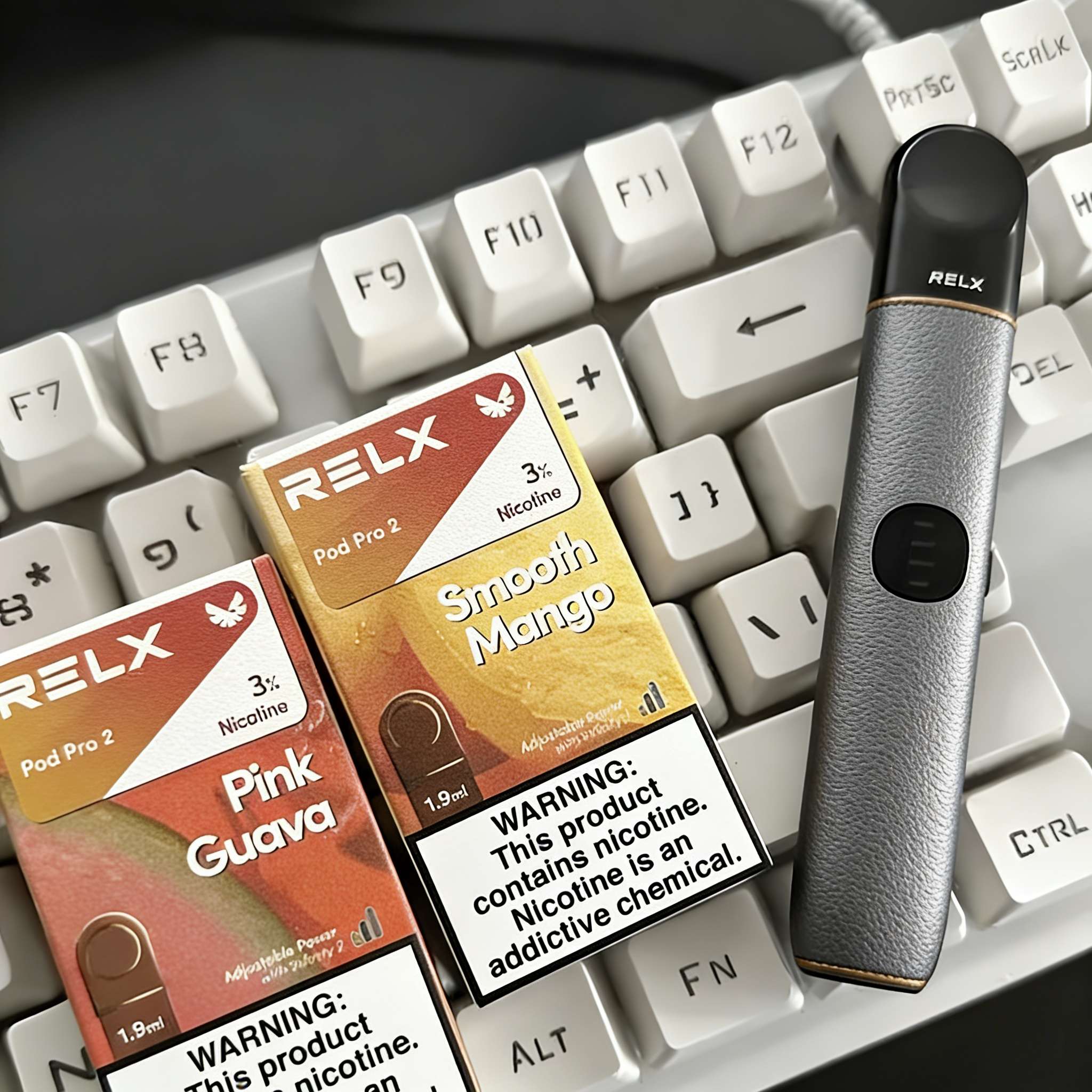 RELX 悅刻六代主機 Infinity 2 Plus｜三段功率切換，無線充電，全能兼容